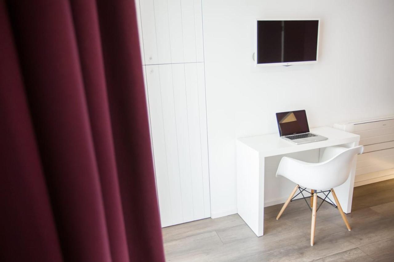 Dimora Mefite-Camere Con Bagno Privato E Self Check-In Matera Exteriör bild